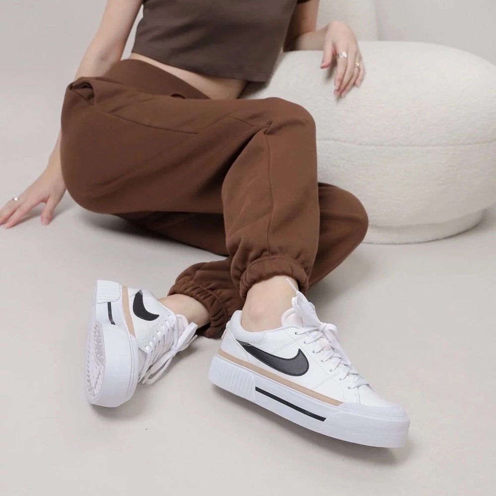 Brand New Nike Court Legacy Lift Platform Women Shoes DM7590 100 - Picture 4 of 16
